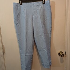 Isaac Mizrahi Live peddle pusher sky blue jeans. Size 14P